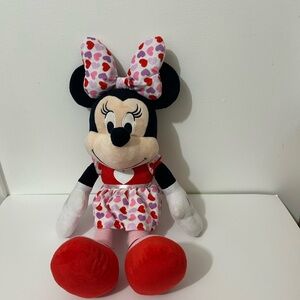 Minnie Mouse, Valentine
Disney Does Not Dance. 20”